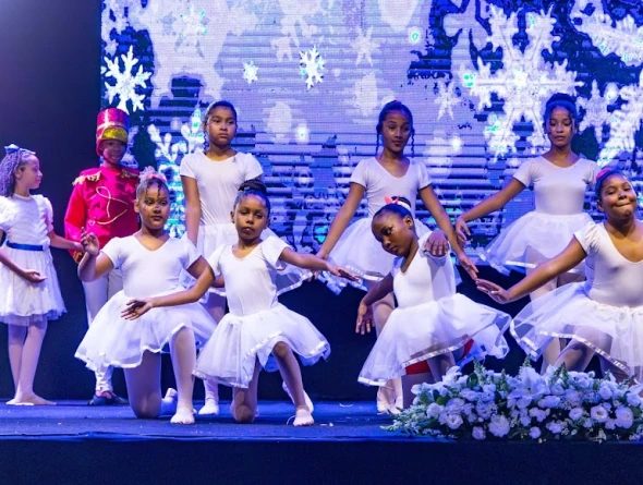 Alunos de dança do Avançar apresentam espetáculo de final de ano na Pupileira