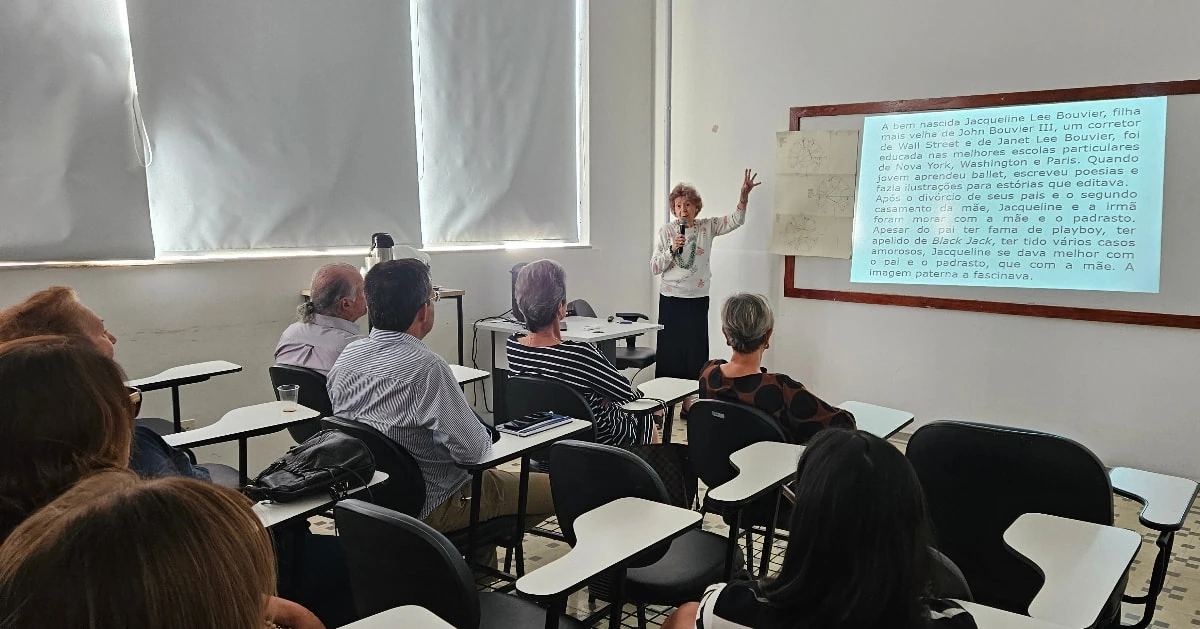 FSC recebe palestra que aborda visão astrológica de personalidades femininas que marcaram o século XX